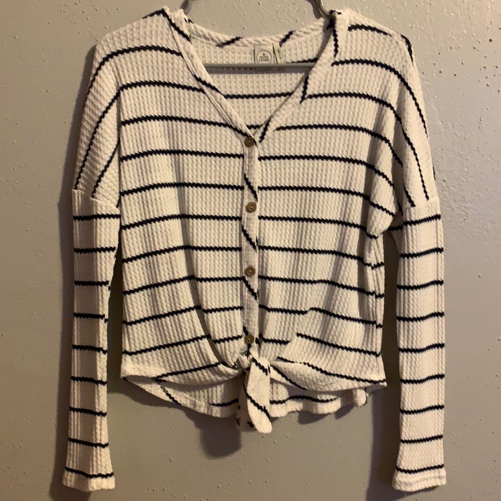 Long sleeve sweater shirt